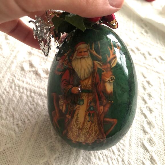Vintage Father Christmas Reindeer Decoupage Egg Ornament Glossy Green 4" - Picture 5 of 9